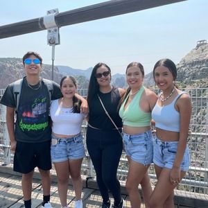 Meet your Posher, Noemi